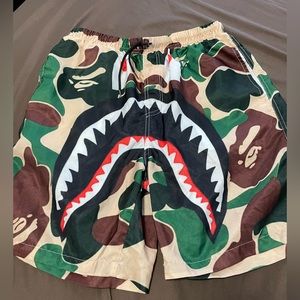 Pre loved Light weight shorts size Xl